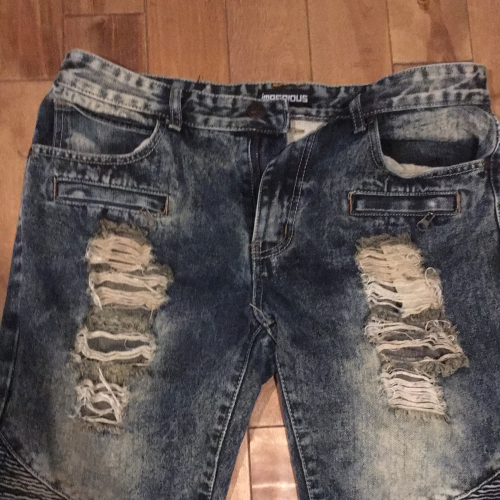 Distressed Jeans - Picture 3 of 8